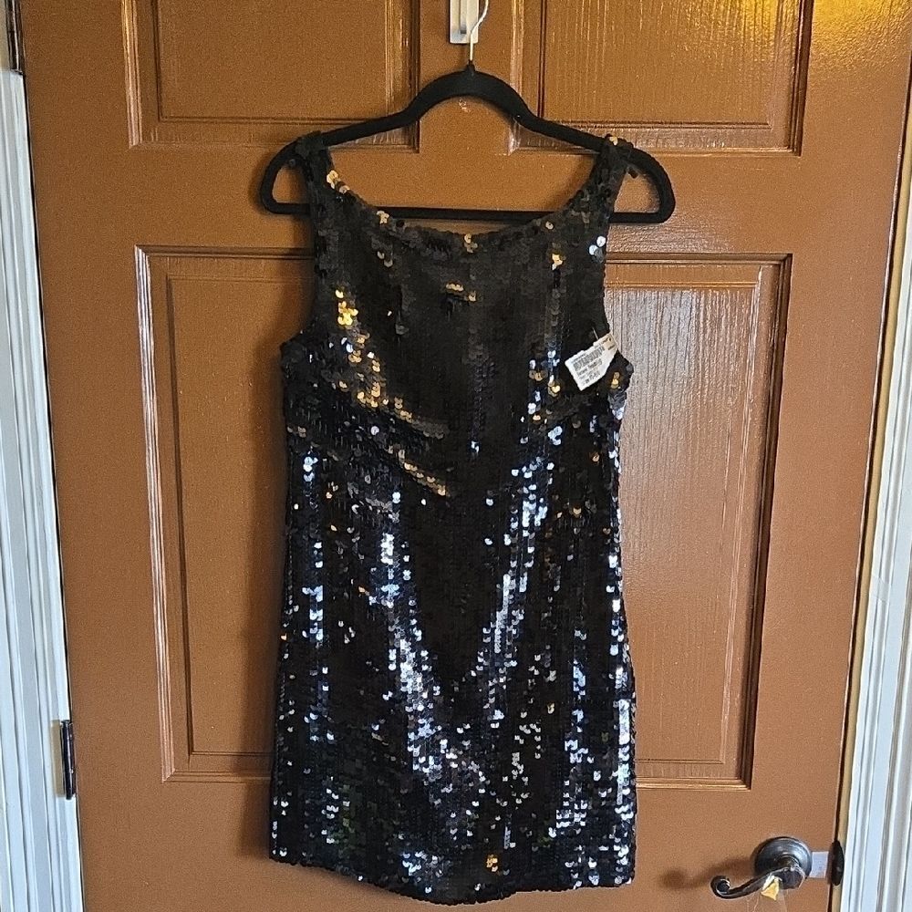 Banana Republic-Sequin black sleeveless V back shift dress Sz XS NWT.